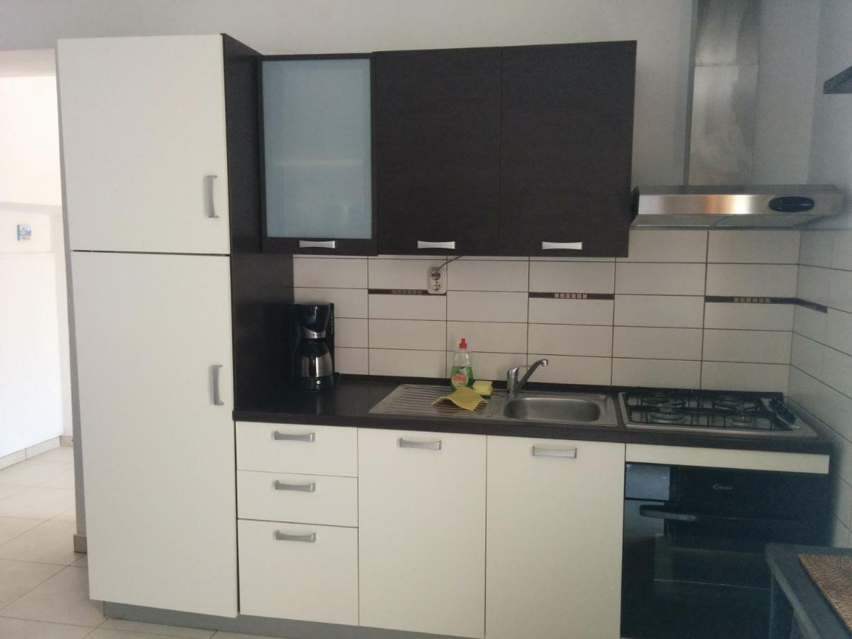 Apartment In A Beautiful Bay Sascica Sali Exterior photo